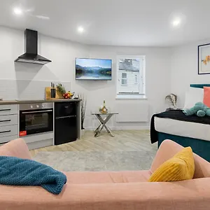  Apartment Centre Riley United Kingdom