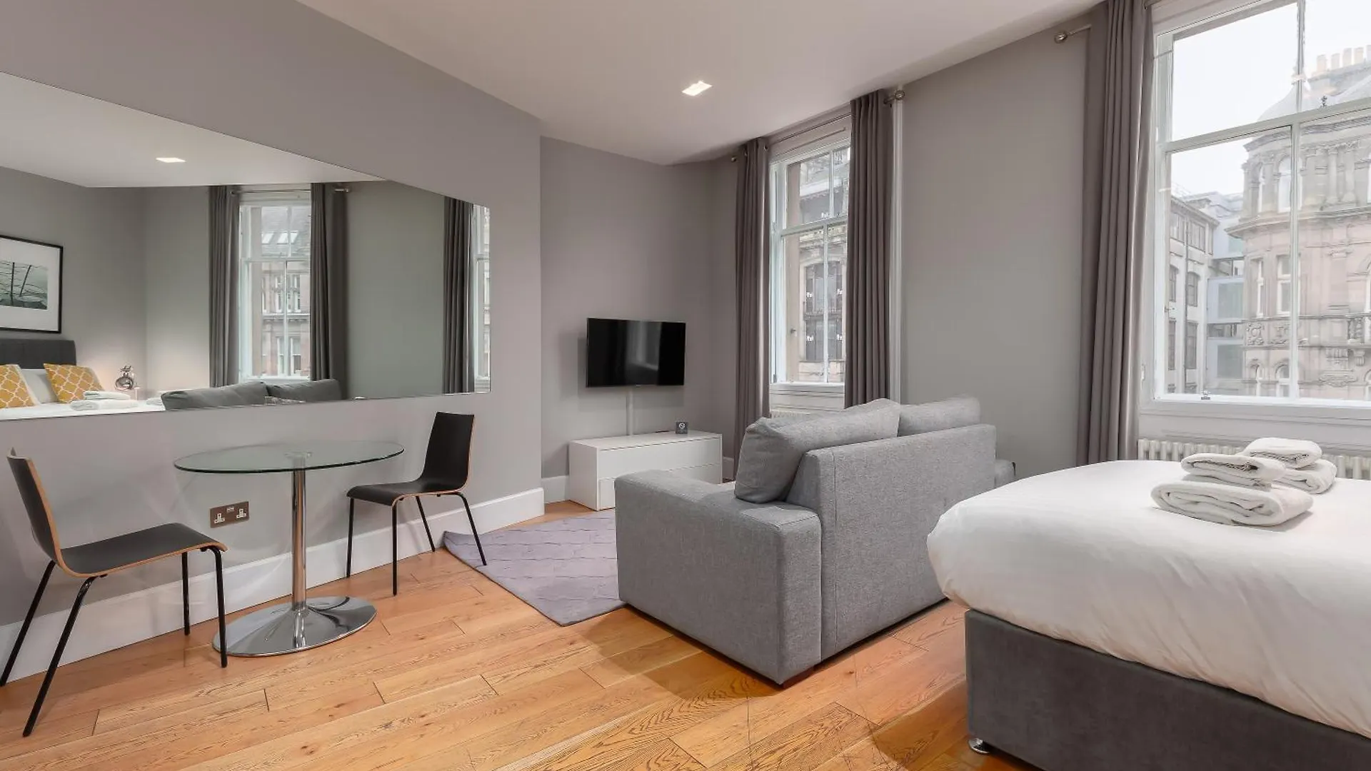 Destiny Scotland - St Andrew Square Apartments Edinburgh United Kingdom