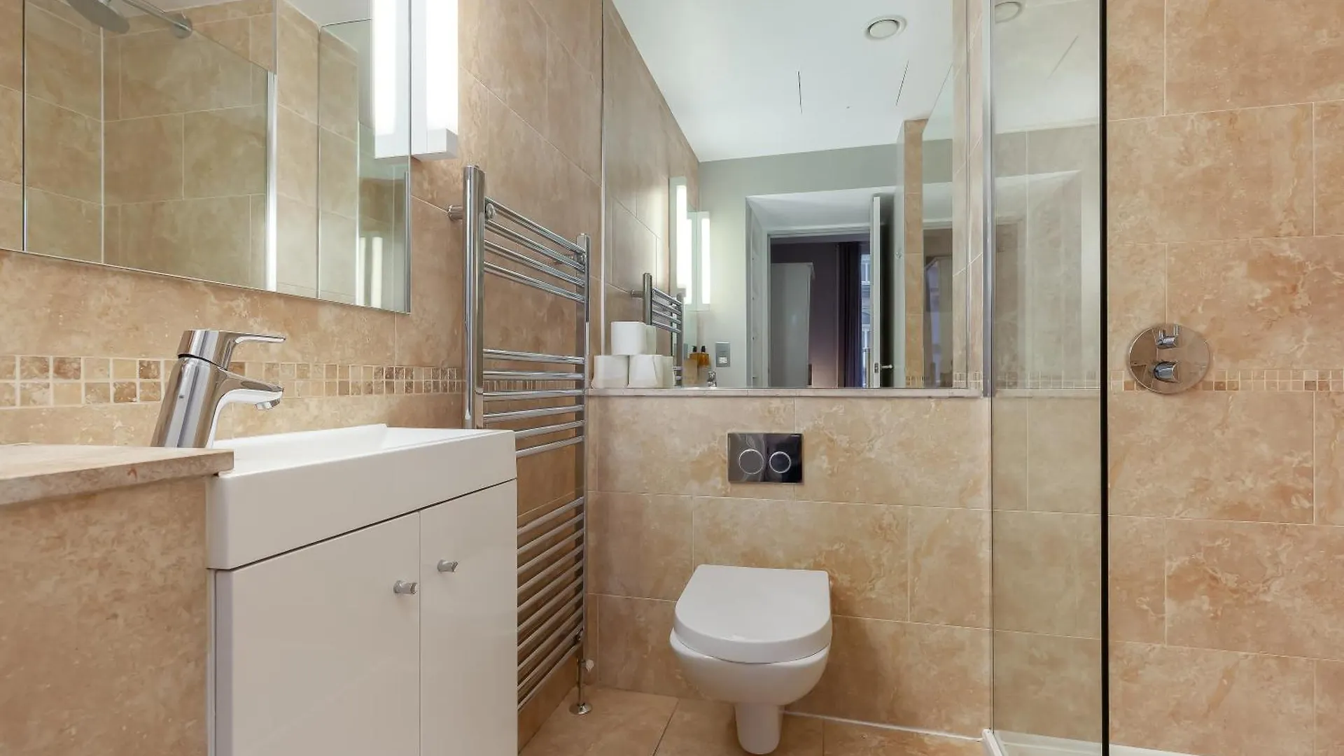 Destiny Scotland - St Andrew Square Apartments Edinburgh