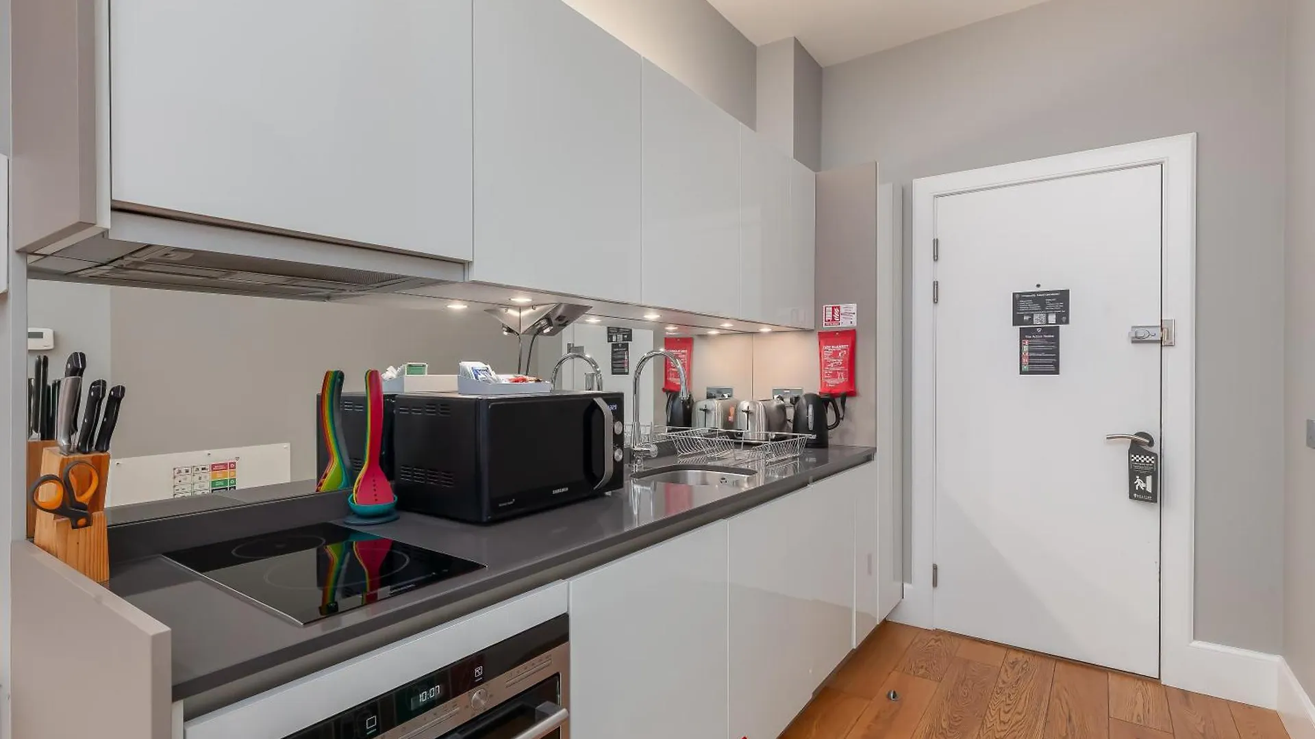 Destiny Scotland - St Andrew Square Apartments Edinburgh United Kingdom