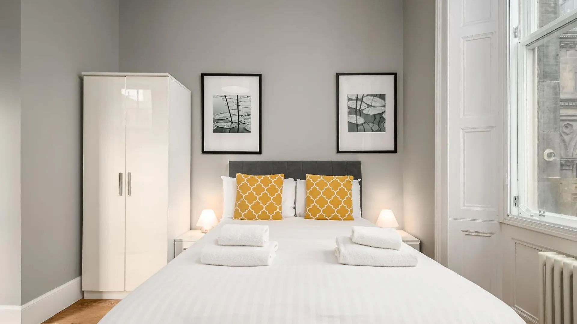 Destiny Scotland - St Andrew Square Apartments Edinburgh 0*,