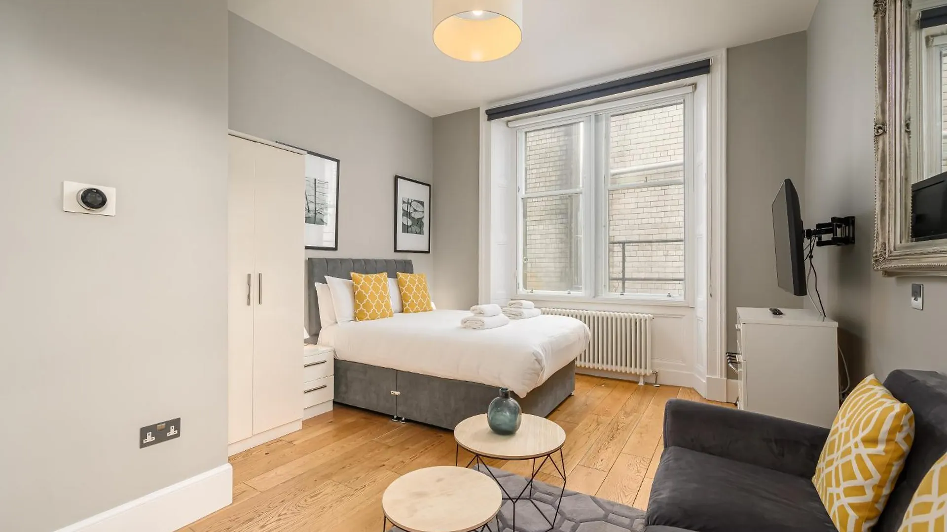 Destiny Scotland - St Andrew Square Apartments Edinburgh