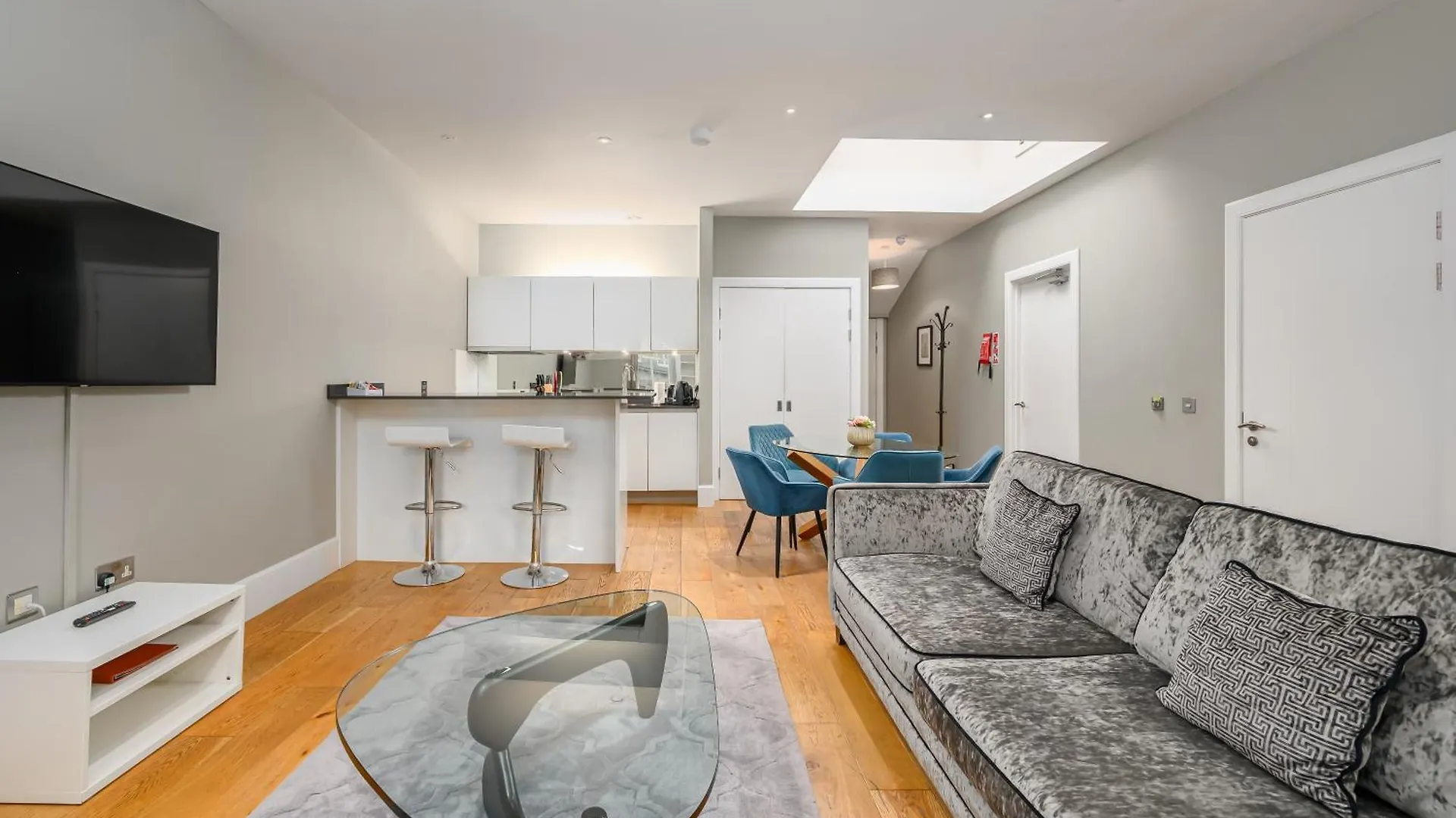 Destiny Scotland - St Andrew Square Apartments Edinburgh