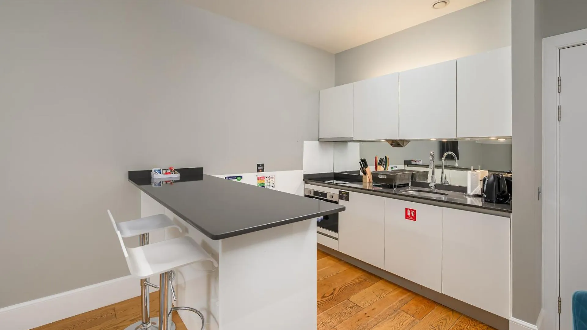 Destiny Scotland - St Andrew Square Apartments Edinburgh United Kingdom