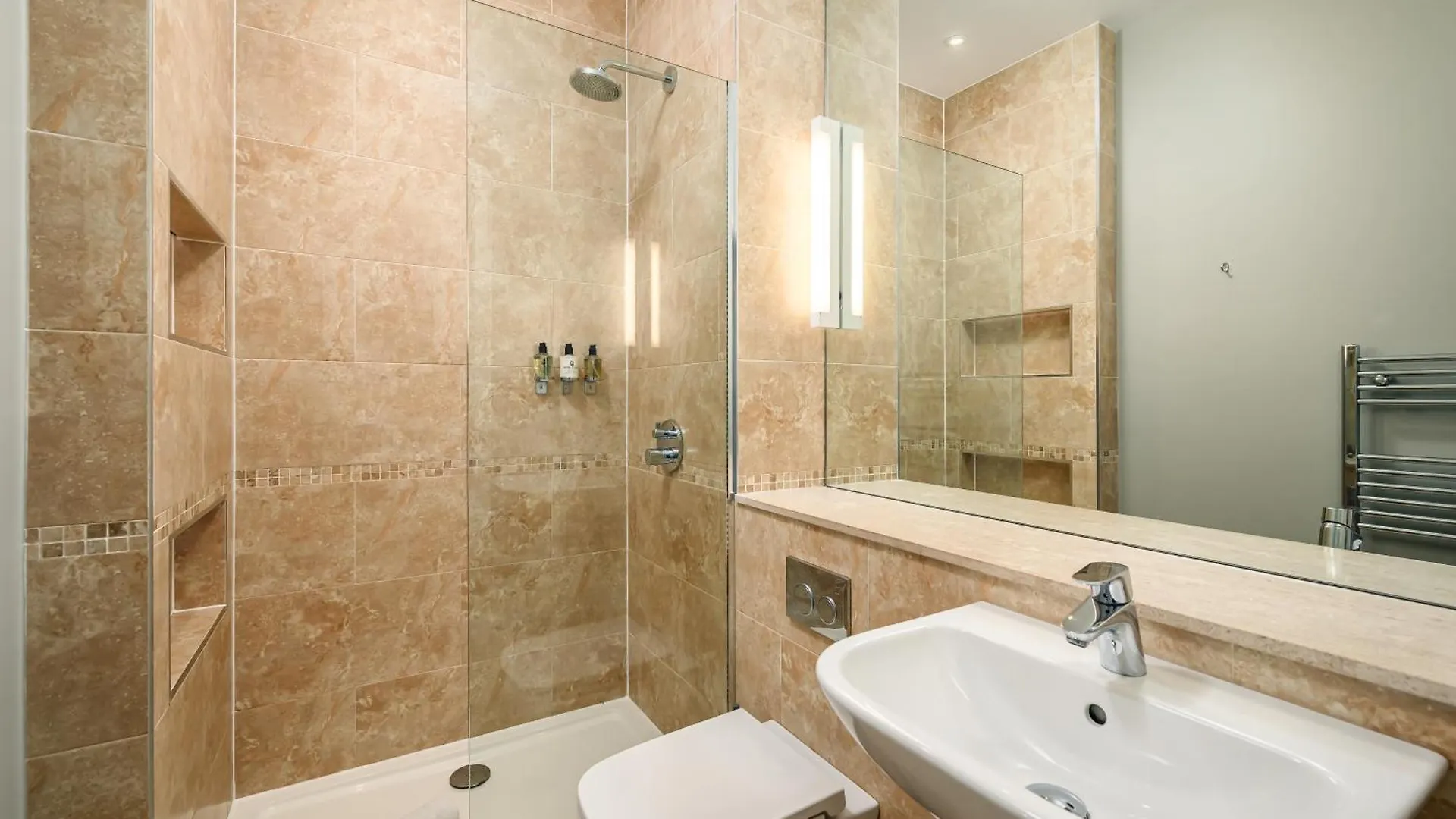 Destiny Scotland - St Andrew Square Apartments Edinburgh