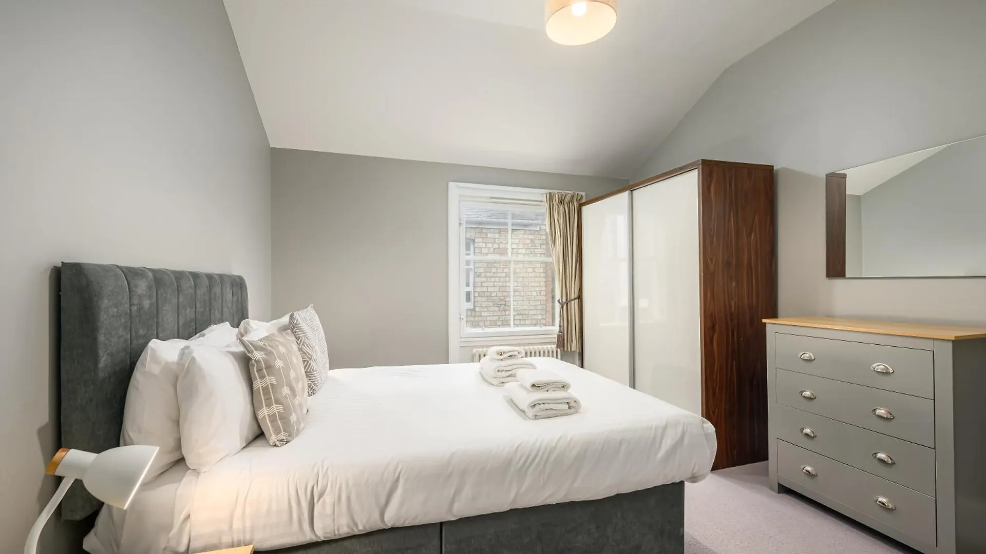 Destiny Scotland - St Andrew Square Apartments Edinburgh