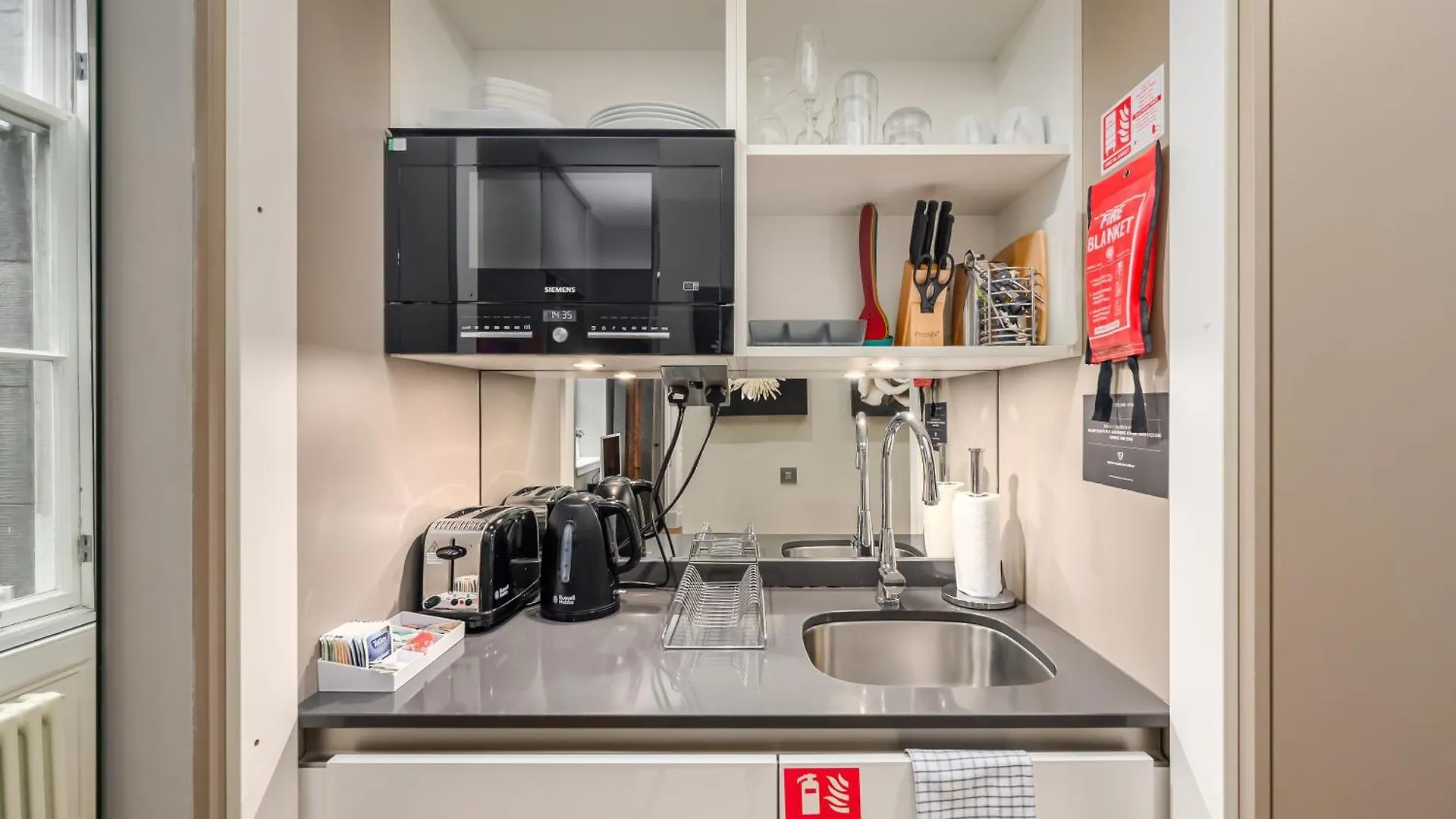 Destiny Scotland - St Andrew Square Apartments Edinburgh 0*,